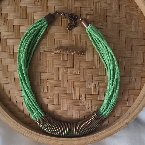 Jewelry - Vintagr Green Beaded Necklace with Copper-Tone Details